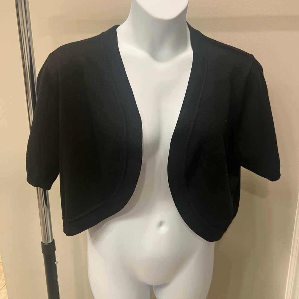 Avenue Black Short Sleeve Cardigan
